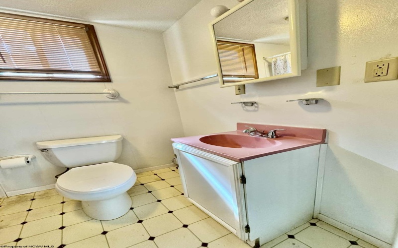 133 Sisler Street, Kingwood, West Virginia 26537, 2 Bedrooms Bedrooms, 4 Rooms Rooms,1 BathroomBathrooms,Single Family Detached,For Sale,Sisler,10161596 133 Sisler Street, Kingwood, West Virginia 26537, 2 Bedrooms Bedrooms, 4 Rooms Rooms,1 BathroomBathrooms,Single Family Detached,For Sale,Sisler,10161596