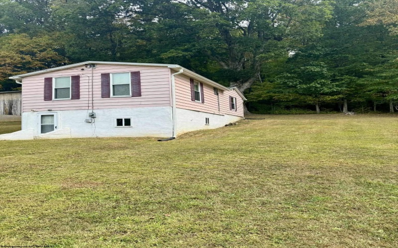 133 Sisler Street, Kingwood, West Virginia 26537, 2 Bedrooms Bedrooms, 4 Rooms Rooms,1 BathroomBathrooms,Single Family Detached,For Sale,Sisler,10161596 133 Sisler Street, Kingwood, West Virginia 26537, 2 Bedrooms Bedrooms, 4 Rooms Rooms,1 BathroomBathrooms,Single Family Detached,For Sale,Sisler,10161596