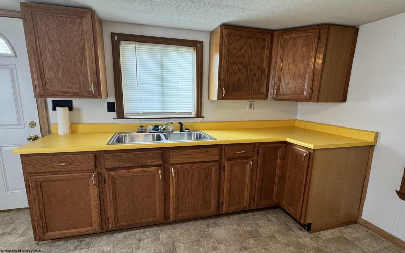 133 Sisler Street, Kingwood, West Virginia 26537, 2 Bedrooms Bedrooms, 4 Rooms Rooms,1 BathroomBathrooms,Single Family Detached,For Sale,Sisler,10161596 133 Sisler Street, Kingwood, West Virginia 26537, 2 Bedrooms Bedrooms, 4 Rooms Rooms,1 BathroomBathrooms,Single Family Detached,For Sale,Sisler,10161596