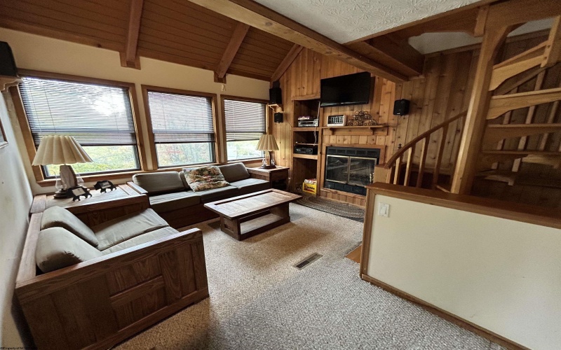 117 Hibernation Way, Davis, West Virginia 26260, 2 Bedrooms Bedrooms, 5 Rooms Rooms,1 BathroomBathrooms,Single Family Detached,For Sale,Hibernation,10161593