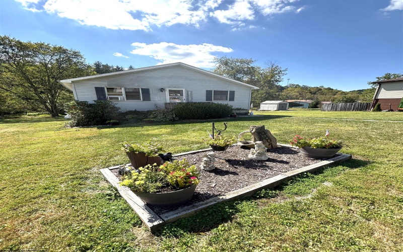 487 Oak Street, Kingwood, West Virginia 26537, 3 Bedrooms Bedrooms, 6 Rooms Rooms,1 BathroomBathrooms,Single Family Detached,For Sale,Oak,10161595