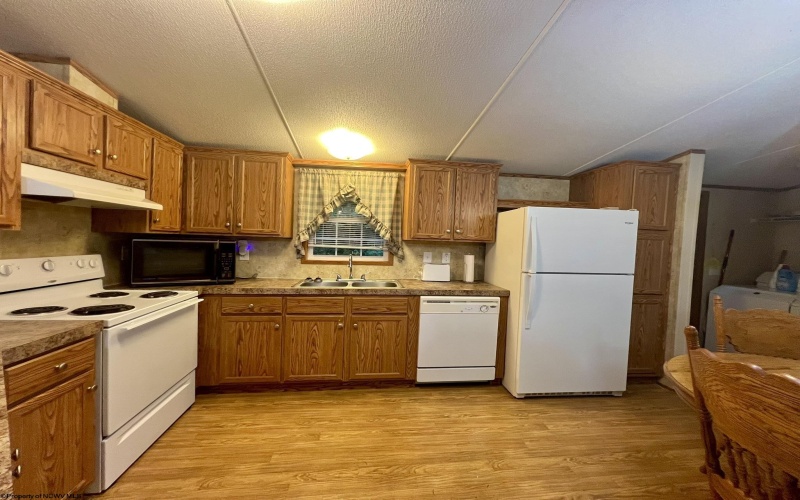80 Powell Road, Fairmont, West Virginia 26554, 3 Bedrooms Bedrooms, 5 Rooms Rooms,2 BathroomsBathrooms,Single Family Detached,For Sale,Powell,10161616