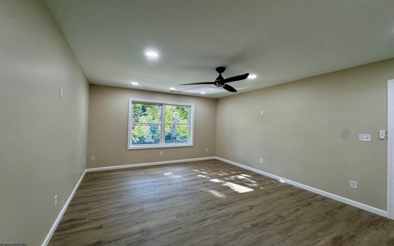 1298 Rivershore Drive, Fairmont, West Virginia 26554, 3 Bedrooms Bedrooms, 6 Rooms Rooms,2 BathroomsBathrooms,Single Family Detached,For Sale,Rivershore,10161599