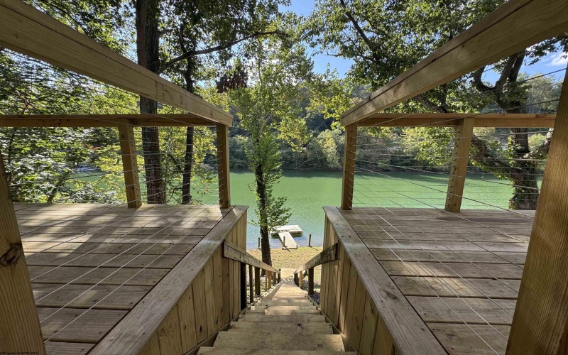 1298 Rivershore Drive, Fairmont, West Virginia 26554, 3 Bedrooms Bedrooms, 6 Rooms Rooms,2 BathroomsBathrooms,Single Family Detached,For Sale,Rivershore,10161599