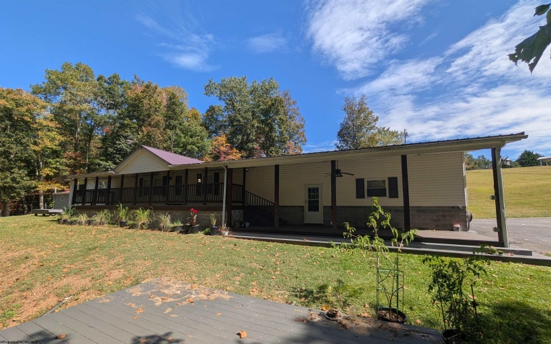 427 Harley Brown Drive, Flatwoods, West Virginia 26621, 3 Bedrooms Bedrooms, 8 Rooms Rooms,2 BathroomsBathrooms,Single Family Detached,For Sale,Harley Brown,10161613