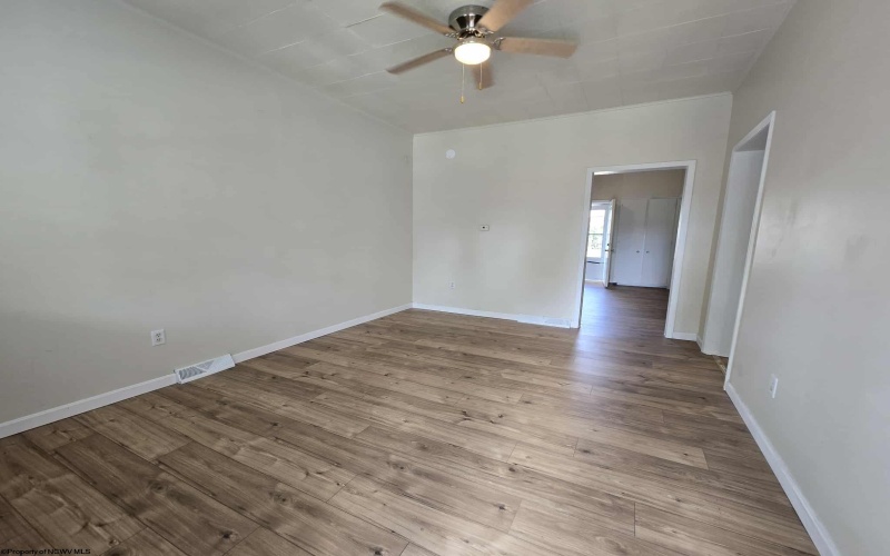 102 Weekley Street, Clarksburg, West Virginia 26301, 2 Bedrooms Bedrooms, 4 Rooms Rooms,1 BathroomBathrooms,Single Family Detached,For Sale,Weekley,10161597