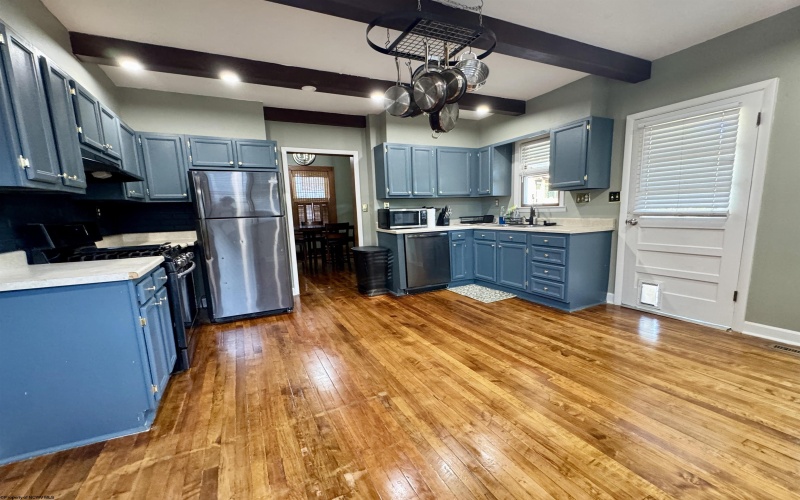 620 Center Avenue, Weston, West Virginia 26452, 3 Bedrooms Bedrooms, 8 Rooms Rooms,1 BathroomBathrooms,Single Family Detached,For Sale,Center,10161609