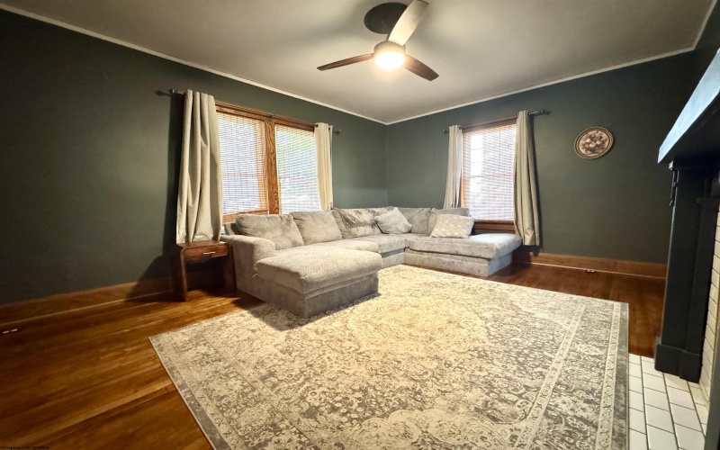 620 Center Avenue, Weston, West Virginia 26452, 3 Bedrooms Bedrooms, 8 Rooms Rooms,1 BathroomBathrooms,Single Family Detached,For Sale,Center,10161609