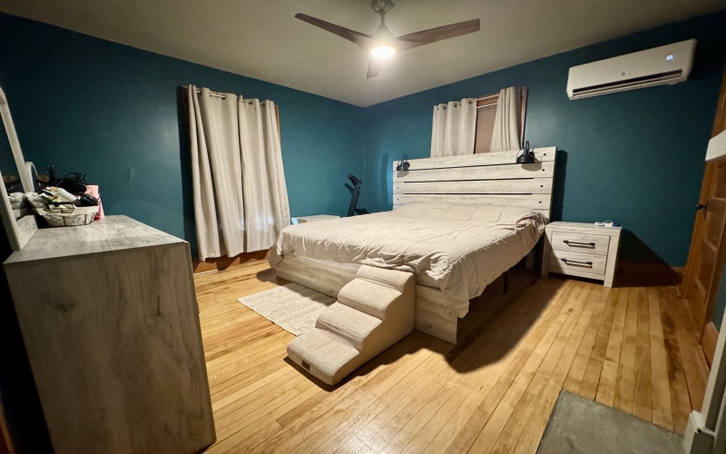 620 Center Avenue, Weston, West Virginia 26452, 3 Bedrooms Bedrooms, 8 Rooms Rooms,1 BathroomBathrooms,Single Family Detached,For Sale,Center,10161609