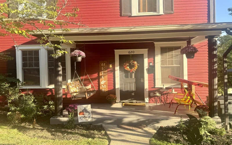620 Center Avenue, Weston, West Virginia 26452, 3 Bedrooms Bedrooms, 8 Rooms Rooms,1 BathroomBathrooms,Single Family Detached,For Sale,Center,10161609