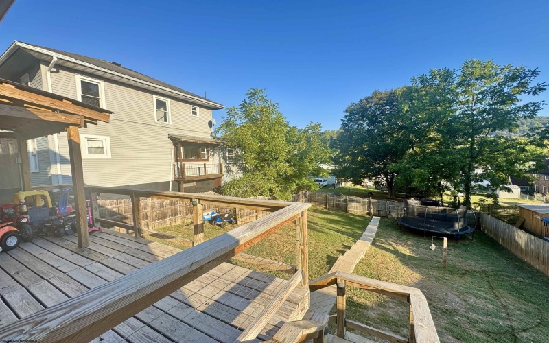 620 Center Avenue, Weston, West Virginia 26452, 3 Bedrooms Bedrooms, 8 Rooms Rooms,1 BathroomBathrooms,Single Family Detached,For Sale,Center,10161609