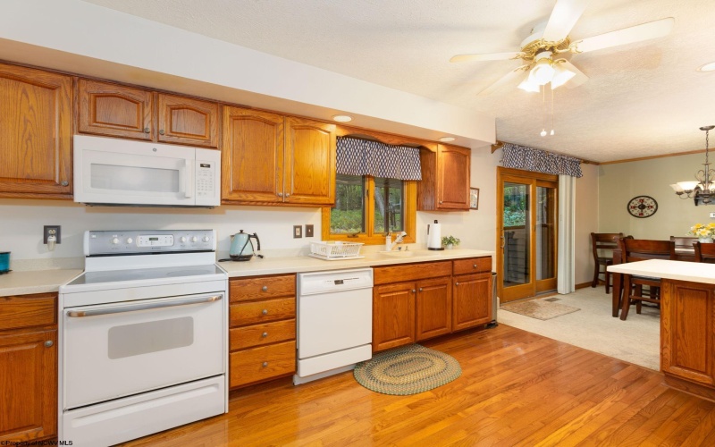 269 Pine Drive, Terra Alta, West Virginia 26764, 3 Bedrooms Bedrooms, 7 Rooms Rooms,2 BathroomsBathrooms,Single Family Detached,For Sale,Pine,10161607