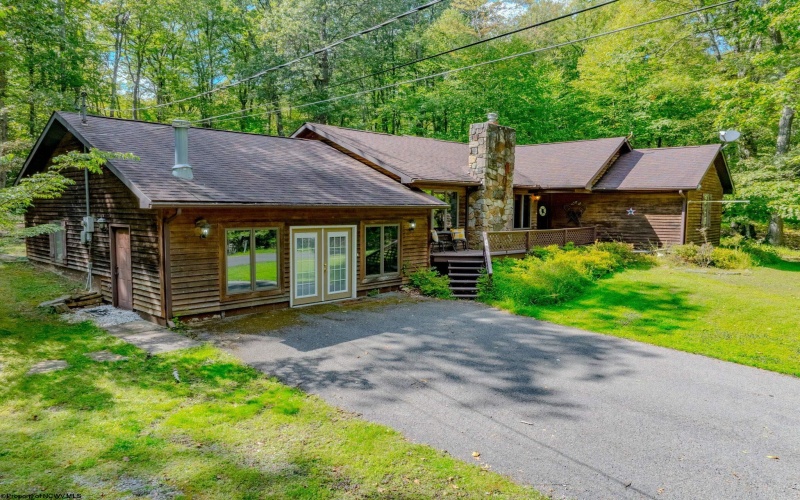 269 Pine Drive, Terra Alta, West Virginia 26764, 3 Bedrooms Bedrooms, 7 Rooms Rooms,2 BathroomsBathrooms,Single Family Detached,For Sale,Pine,10161607