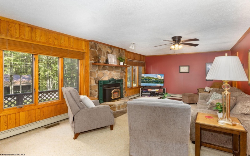 269 Pine Drive, Terra Alta, West Virginia 26764, 3 Bedrooms Bedrooms, 7 Rooms Rooms,2 BathroomsBathrooms,Single Family Detached,For Sale,Pine,10161607