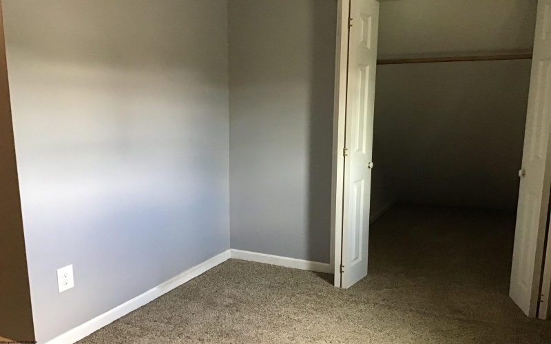 1298 Hillside Drive, Fairmont, West Virginia 26554, 3 Bedrooms Bedrooms, 6 Rooms Rooms,2 BathroomsBathrooms,Single Family Detached,For Sale,Hillside,10161608