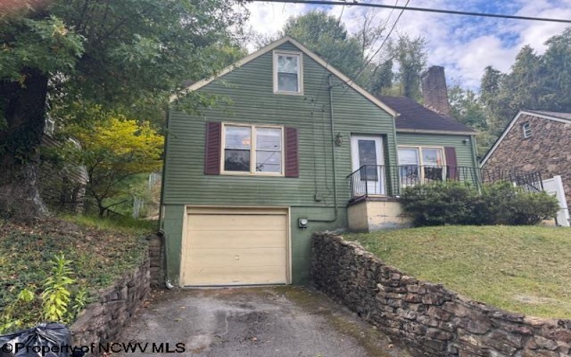 1298 Hillside Drive, Fairmont, West Virginia 26554, 3 Bedrooms Bedrooms, 6 Rooms Rooms,2 BathroomsBathrooms,Single Family Detached,For Sale,Hillside,10161608
