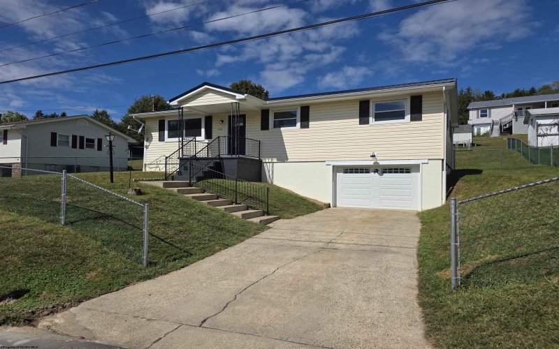 1240 Philli Lane, Shinnston, West Virginia 26431, 4 Bedrooms Bedrooms, 8 Rooms Rooms,1 BathroomBathrooms,Single Family Detached,For Sale,Philli,10161602