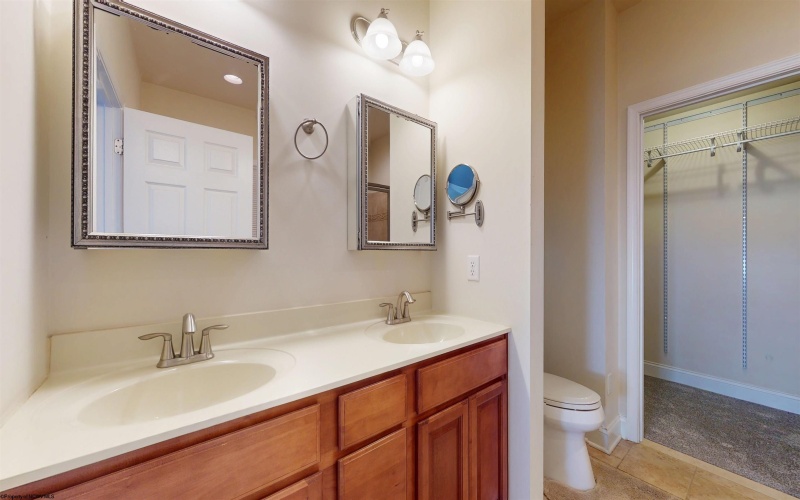 21 Woodbury Drive, Fairmont, West Virginia 26554, 4 Bedrooms Bedrooms, 9 Rooms Rooms,3 BathroomsBathrooms,Single Family Detached,For Sale,Woodbury,10161612