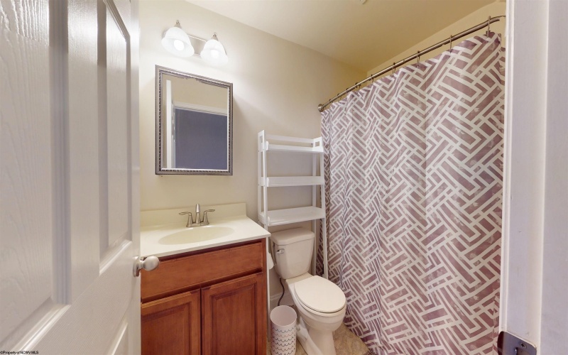 21 Woodbury Drive, Fairmont, West Virginia 26554, 4 Bedrooms Bedrooms, 9 Rooms Rooms,3 BathroomsBathrooms,Single Family Detached,For Sale,Woodbury,10161612