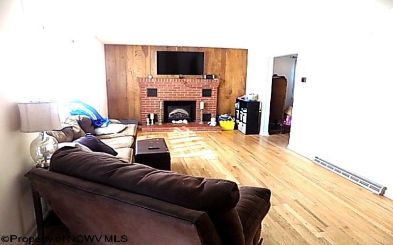 1311 Dorsey Avenue, Morgantown, West Virginia 26501, 4 Bedrooms Bedrooms, 7 Rooms Rooms,2 BathroomsBathrooms,Single Family Detached,For Sale,Dorsey,10161603