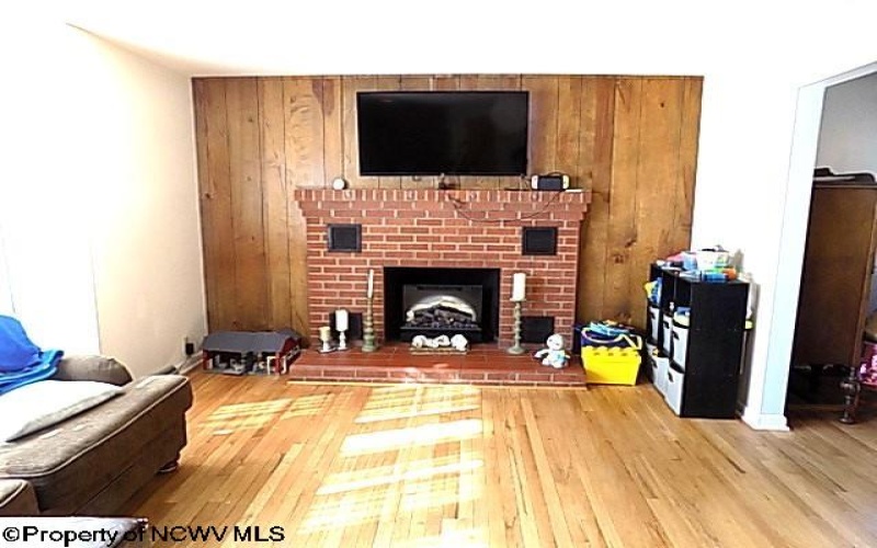 1311 Dorsey Avenue, Morgantown, West Virginia 26501, 4 Bedrooms Bedrooms, 7 Rooms Rooms,2 BathroomsBathrooms,Single Family Detached,For Sale,Dorsey,10161603