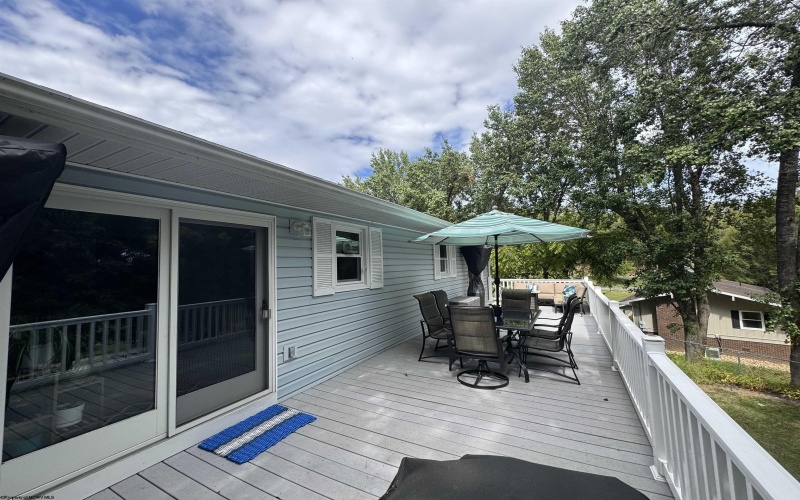 280 Brighton Circle Road, Clarksburg, West Virginia 26301-5658, 5 Bedrooms Bedrooms, 9 Rooms Rooms,4 BathroomsBathrooms,Single Family Detached,For Sale,Brighton Circle,10161605