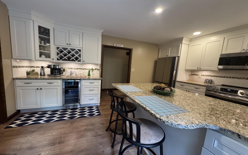 280 Brighton Circle Road, Clarksburg, West Virginia 26301-5658, 5 Bedrooms Bedrooms, 9 Rooms Rooms,4 BathroomsBathrooms,Single Family Detached,For Sale,Brighton Circle,10161605