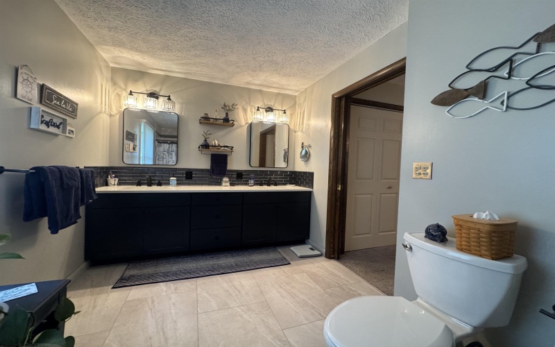 280 Brighton Circle Road, Clarksburg, West Virginia 26301-5658, 5 Bedrooms Bedrooms, 9 Rooms Rooms,4 BathroomsBathrooms,Single Family Detached,For Sale,Brighton Circle,10161605