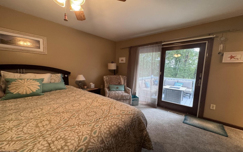 280 Brighton Circle Road, Clarksburg, West Virginia 26301-5658, 5 Bedrooms Bedrooms, 9 Rooms Rooms,4 BathroomsBathrooms,Single Family Detached,For Sale,Brighton Circle,10161605