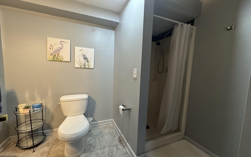 280 Brighton Circle Road, Clarksburg, West Virginia 26301-5658, 5 Bedrooms Bedrooms, 9 Rooms Rooms,4 BathroomsBathrooms,Single Family Detached,For Sale,Brighton Circle,10161605