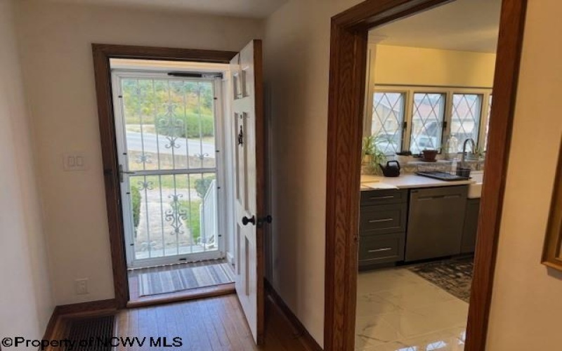 15 Dent Street, Elkins, West Virginia 26241, 3 Bedrooms Bedrooms, 6 Rooms Rooms,1 BathroomBathrooms,Single Family Detached,For Sale,Dent,10161618