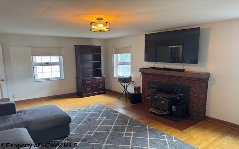15 Dent Street, Elkins, West Virginia 26241, 3 Bedrooms Bedrooms, 6 Rooms Rooms,1 BathroomBathrooms,Single Family Detached,For Sale,Dent,10161618
