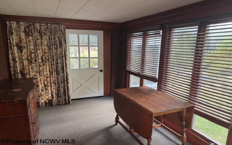 15 Dent Street, Elkins, West Virginia 26241, 3 Bedrooms Bedrooms, 6 Rooms Rooms,1 BathroomBathrooms,Single Family Detached,For Sale,Dent,10161618