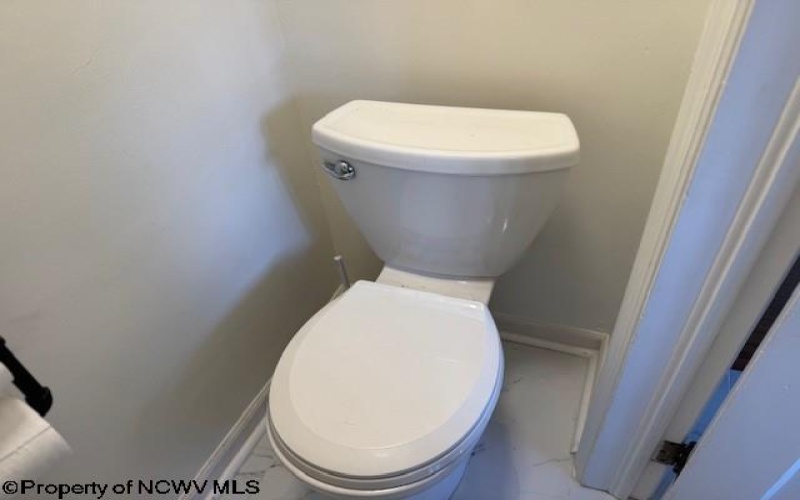15 Dent Street, Elkins, West Virginia 26241, 3 Bedrooms Bedrooms, 6 Rooms Rooms,1 BathroomBathrooms,Single Family Detached,For Sale,Dent,10161618