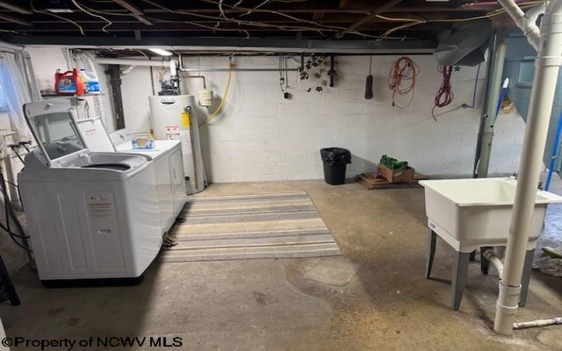 15 Dent Street, Elkins, West Virginia 26241, 3 Bedrooms Bedrooms, 6 Rooms Rooms,1 BathroomBathrooms,Single Family Detached,For Sale,Dent,10161618