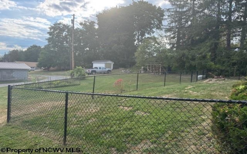 15 Dent Street, Elkins, West Virginia 26241, 3 Bedrooms Bedrooms, 6 Rooms Rooms,1 BathroomBathrooms,Single Family Detached,For Sale,Dent,10161618