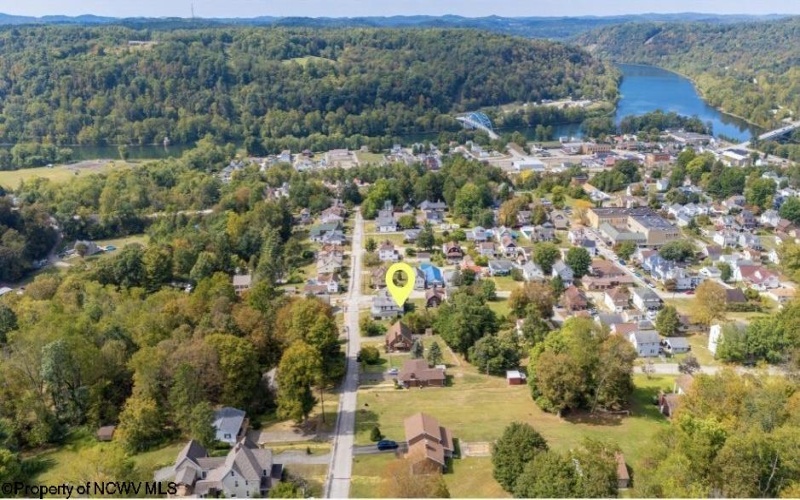 403 Walnut Street, Point Marion, Pennsylvania 15474, 4 Bedrooms Bedrooms, 7 Rooms Rooms,1 BathroomBathrooms,Single Family Detached,For Sale,Walnut,10161620