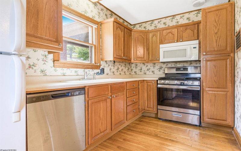 403 Walnut Street, Point Marion, Pennsylvania 15474, 4 Bedrooms Bedrooms, 7 Rooms Rooms,1 BathroomBathrooms,Single Family Detached,For Sale,Walnut,10161620