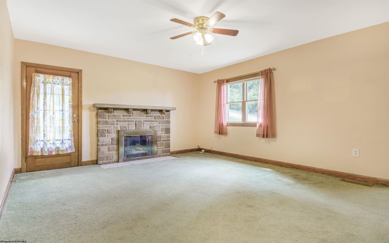 403 Walnut Street, Point Marion, Pennsylvania 15474, 4 Bedrooms Bedrooms, 7 Rooms Rooms,1 BathroomBathrooms,Single Family Detached,For Sale,Walnut,10161620
