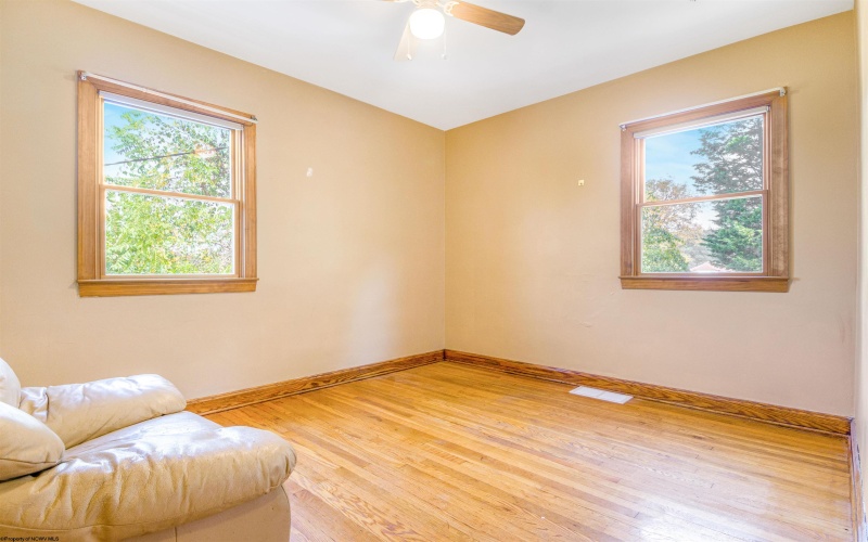 403 Walnut Street, Point Marion, Pennsylvania 15474, 4 Bedrooms Bedrooms, 7 Rooms Rooms,1 BathroomBathrooms,Single Family Detached,For Sale,Walnut,10161620