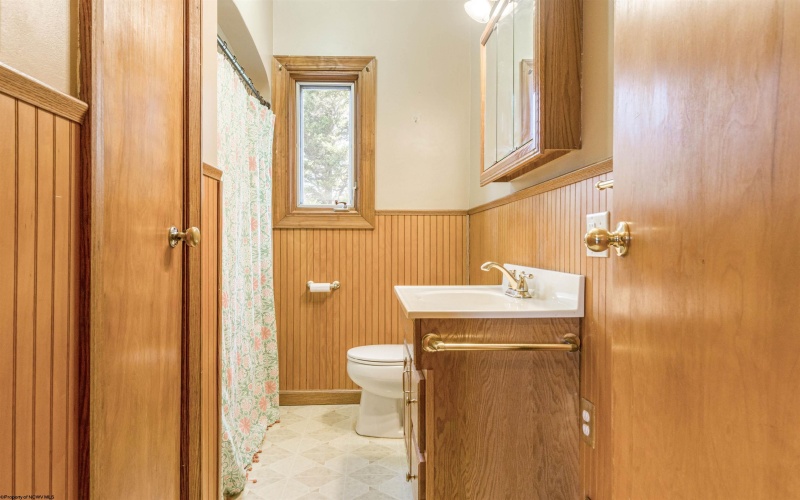 403 Walnut Street, Point Marion, Pennsylvania 15474, 4 Bedrooms Bedrooms, 7 Rooms Rooms,1 BathroomBathrooms,Single Family Detached,For Sale,Walnut,10161620