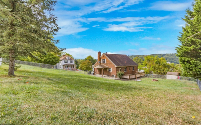 403 Walnut Street, Point Marion, Pennsylvania 15474, 4 Bedrooms Bedrooms, 7 Rooms Rooms,1 BathroomBathrooms,Single Family Detached,For Sale,Walnut,10161620