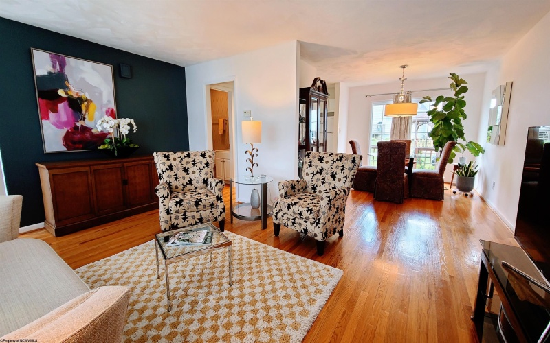 4014 Pinehurst Drive, Morgantown, West Virginia 26505, 2 Bedrooms Bedrooms, 5 Rooms Rooms,2 BathroomsBathrooms,Single Family Attached,For Sale,Pinehurst,10161626