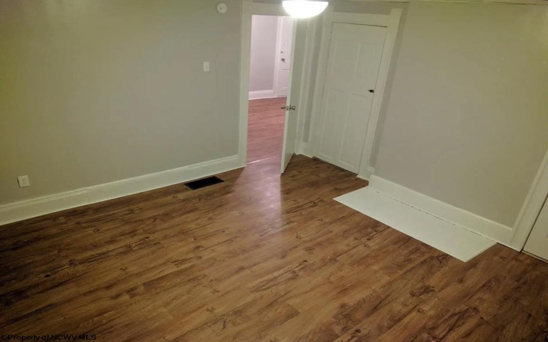 536 Market Street, Fairmont, West Virginia 26554, ,Multi-unit/income,For Sale,Market,10161627