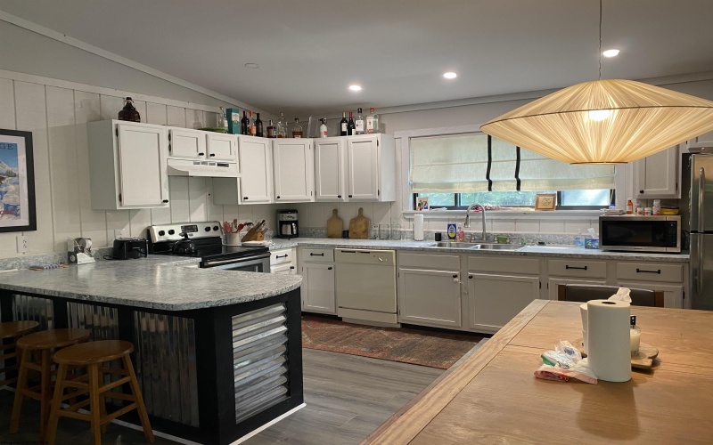 373 Mountainside Road, Davis, West Virginia 26260, 4 Bedrooms Bedrooms, 7 Rooms Rooms,2 BathroomsBathrooms,Single Family Detached,For Sale,Mountainside,10161634