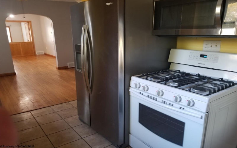 210 Olive Street, Bridgeport, West Virginia 26330-0000, 3 Bedrooms Bedrooms, 7 Rooms Rooms,1 BathroomBathrooms,Single Family Detached,For Sale,Olive,10161632