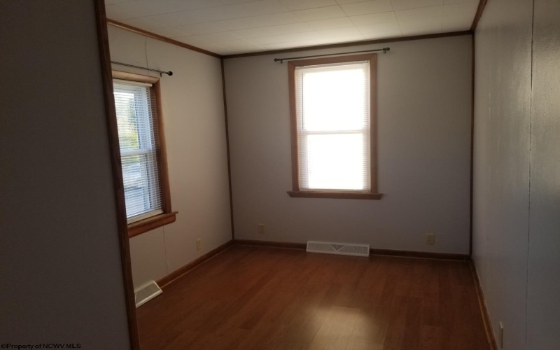 210 Olive Street, Bridgeport, West Virginia 26330-0000, 3 Bedrooms Bedrooms, 7 Rooms Rooms,1 BathroomBathrooms,Single Family Detached,For Sale,Olive,10161632