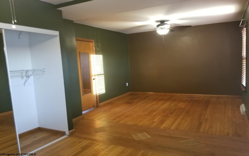 210 Olive Street, Bridgeport, West Virginia 26330-0000, 3 Bedrooms Bedrooms, 7 Rooms Rooms,1 BathroomBathrooms,Single Family Detached,For Sale,Olive,10161632