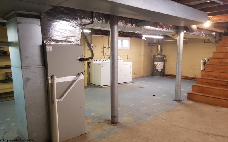 210 Olive Street, Bridgeport, West Virginia 26330-0000, 3 Bedrooms Bedrooms, 7 Rooms Rooms,1 BathroomBathrooms,Single Family Detached,For Sale,Olive,10161632