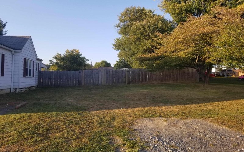 210 Olive Street, Bridgeport, West Virginia 26330-0000, 3 Bedrooms Bedrooms, 7 Rooms Rooms,1 BathroomBathrooms,Single Family Detached,For Sale,Olive,10161632